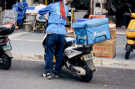 钓鲫鱼用几号钩 3-4两鲫鱼又用几号钩……反正我是记不住