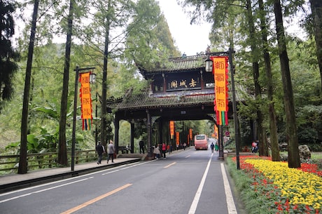 郑州会所装修 室外石山流水